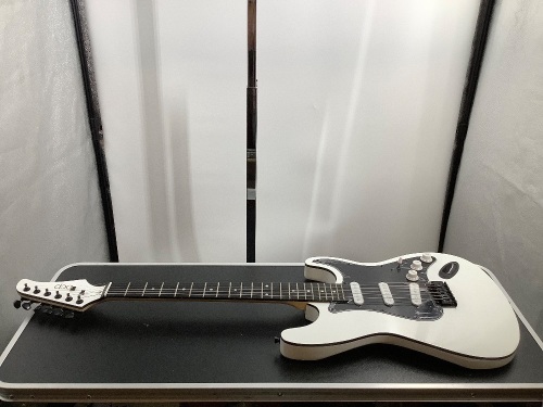 Beginner Electric Guitar Kit, Appears New - Lot 197