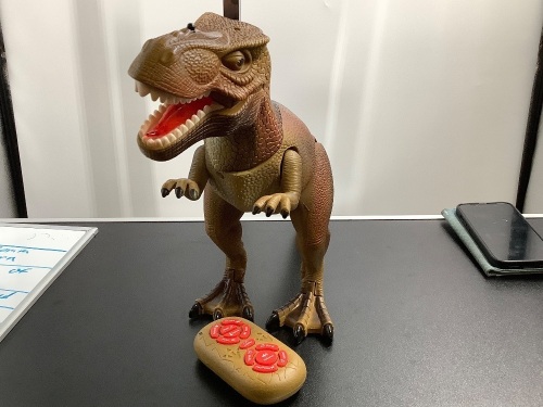 Remote Control Dinosaur, Voice box Busted, E-commerece Return - Lot 283