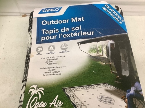 9'x12' Outdoor Mat - Lot 454