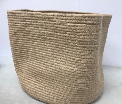 14" Diameter Woven Basket - Lot 119