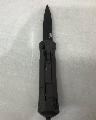 Spring Assisted Blade Knife - Does Not Fully Retract - Lot 200