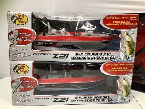 Lot of RC Toys - 2 RC Boats, 1 Drone - Lot 316