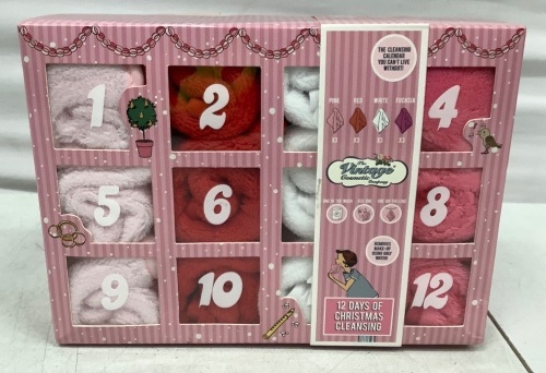 12 Days of Christmas Cosmetic Cleaning Clothes - Lot 505