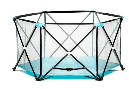 Regalo Six Panel My Play Portable Playard , Like New, Retail - $69.99 - Lot 182