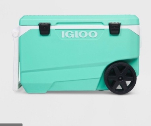 Igloo Flip and Tow 90qt Roller Cooler - Mint, Like New, Retail -  $101.99 - Lot 209