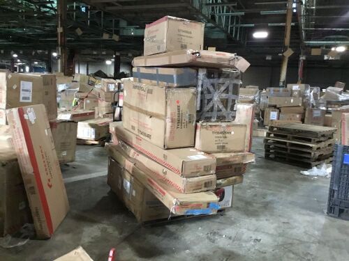 Salvage Pallet. Items Will Be Broken, Damaged and Incomplete.  - Lot 921