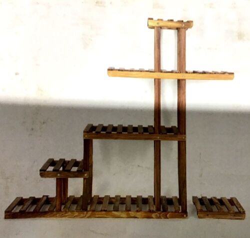 Wooden Flower Stand - Lot 677