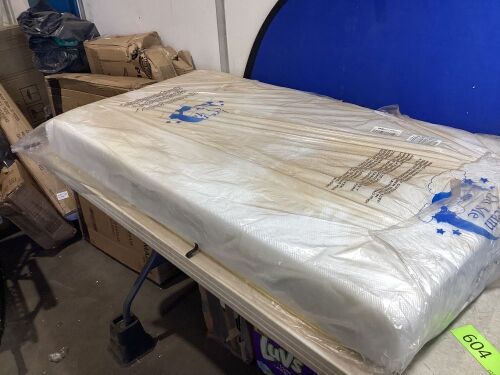 Dream On Me Infant Mattress - Unknown Size - Lot 604