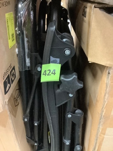 Adjustable Folding Chair - Lot 424