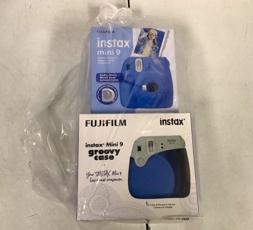 FujiFilm Instax Mini9 w/ Groovy Case - Lot 32