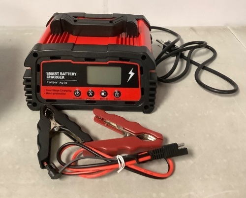12V/24V Auto Smart Smart Battery Charger - Lot 299