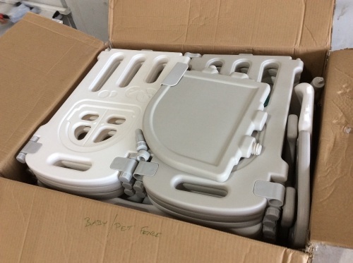 Play Pen - E-Comm Return, Unknown Condition  - Lot 907