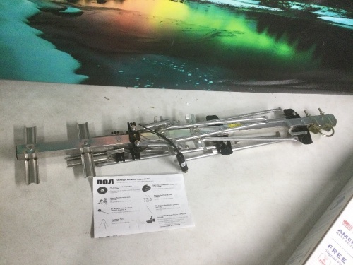 RCA Outdoor Yagi Satellite HD Antenna with Over 70 Mile Range - New with Damage - Lot 757