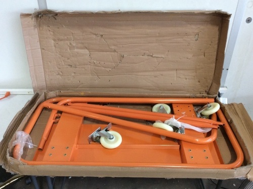 4 Wheel Cart, Missing Hardware - E-Comm Return - Lot 804