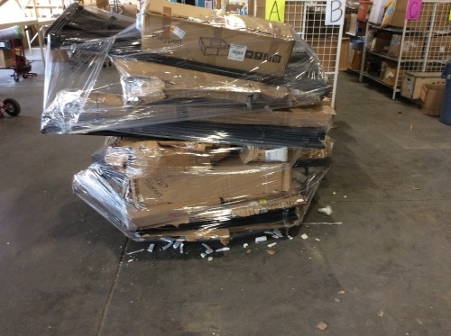 Salvage Pallet. Items Will Be Broken and Incomplete.  - Lot 290