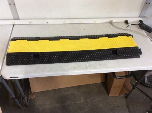 Pyle Rubber Curb Threshold Ramp - E-Comm Return, Appears New - Lot 322