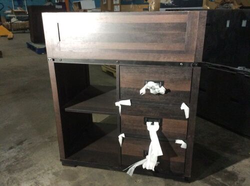 Vanity without Door - Lot 197