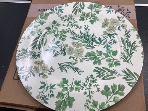 Green Leaf Chargers, Lot of 14, 7 in a Box, E-Commerce Return/Appears New - Lot 331