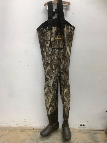Cabela's Mwn's Waders, Camo, Item #: 53081012, Size 12R - Lot 35
