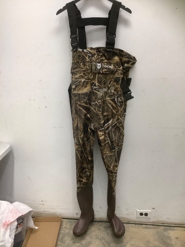 Mens Bootfoot Chest Waders, Size 7 - Lot 88