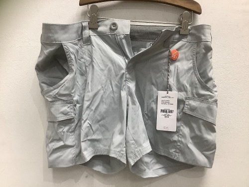 Womens Cargo Fishing Shorts, Size 8 - Lot 165
