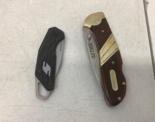 Lot of (2) Folding Knives - Lot 321