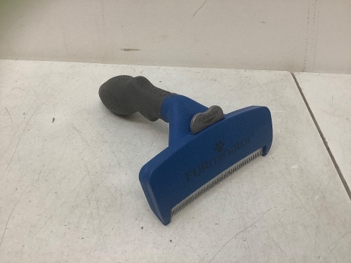 Furminator, Pet Undercoat Deshedding Tool for Long Hair/ Large Dog - Lot 185