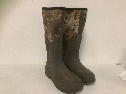 Camo Muck Boots, Men's 9, Used - Lot 409
