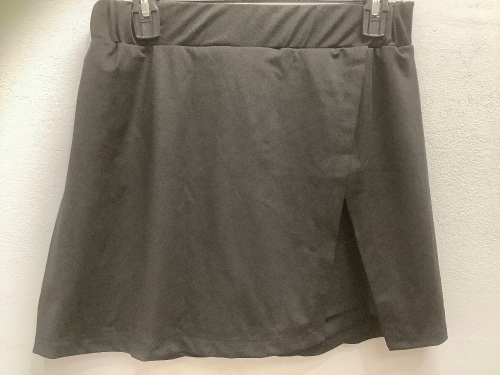 Womens Skort, L, E-Comm Return - Lot 539