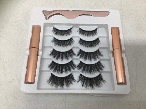 Magnetic Lashes Kit, Appears new - Lot 444