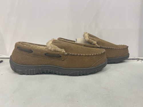 Clarks Slippers, 11M, Unsure if Mens or Womens - Lot 284