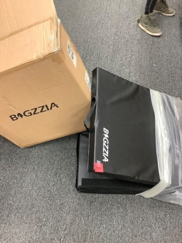 Bigzzia Padded Mat - Lot 704