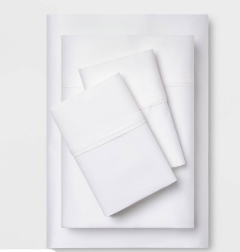 King 400 Thread Count Solid Performance Sheet Set White - Threshold , Like New, Retail - $65 - Lot 88