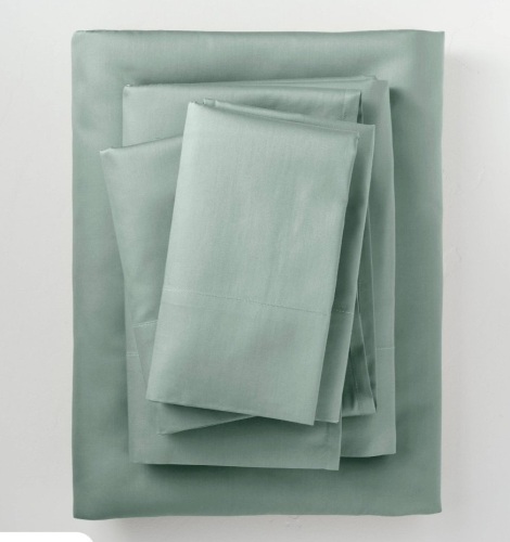 Queen 300 Thread Count Temperature Regulating Solid SheetSet Sage Green - Casaluna , Like New, retail - $85 - Lot 98