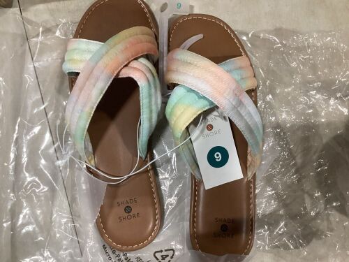 Lot of (6) Pairs of Women's Sandals - Size 9 - Lot 163