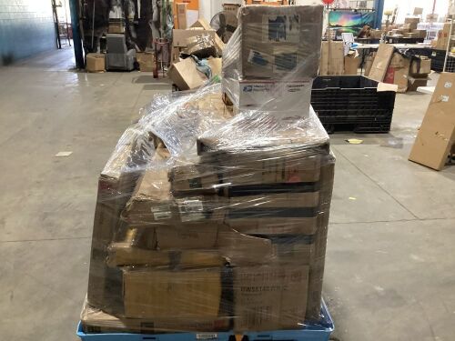 Pallet of Salvage Items - Items May Be Incomplete or Broken - Lot 292