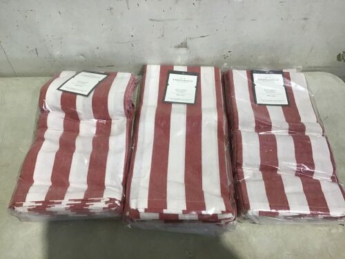 Lot of (3) Threshold Kitchen Towels - Lot 481