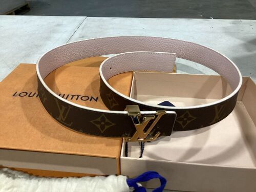 Women's Designer Belt - Lot 695