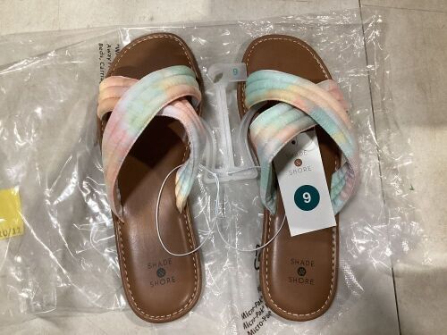Lot of (6) Pairs of Multicolor Women's Sandals - Size 9 - Lot 724