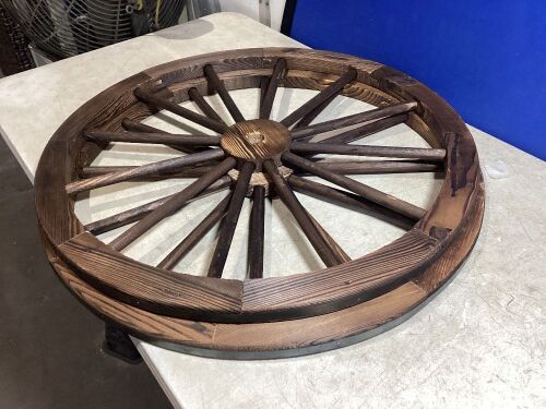 VINGLI Decorative Wagon Wheel, Set of 2  - Lot 1129
