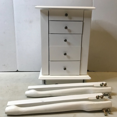 Stand Up Jewelry Box, White, Missing 1 Screw, Slight Damage, E-Commerce Return - Lot 213
