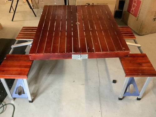 Folding Picnic Table w/ 4 Seats, Appears New - Lot 533