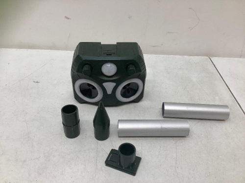 Solar Animal Repeller, Powers Up, Appears new - Lot 251