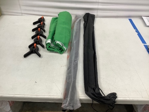 Green/ White Background w/ Stand - Lot 362