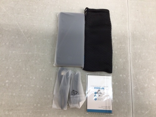 Anker Portable Charger, Powers Up, Appears new - Lot 422
