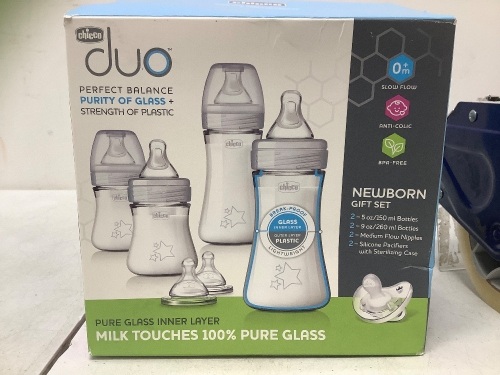 Lot of (6) Chicco Duo Baby Bottles, (2) Nipples, (2) Pacifiers w/ Sterilizing Case - Lot 325