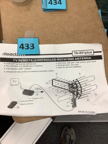 TV Remote Controlled Rotating Antenna - Lot 433