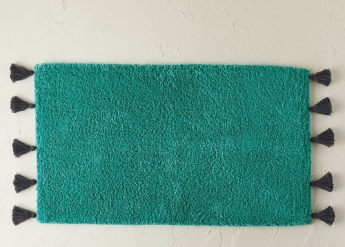 20"x32" Natural Scallop Tufted Bath Rug Teal - Opalhouse™designed with Jungalow, New, Retail - $20 - Lot 328