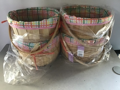 Large Easter Basket, LOT of 4, New, Retail - $12 - Lot 330