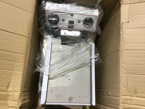 ZOKOP EH101V 8.5QT Stainless Steel Single Tank Deep Fryer 1700W Max - Lot 281